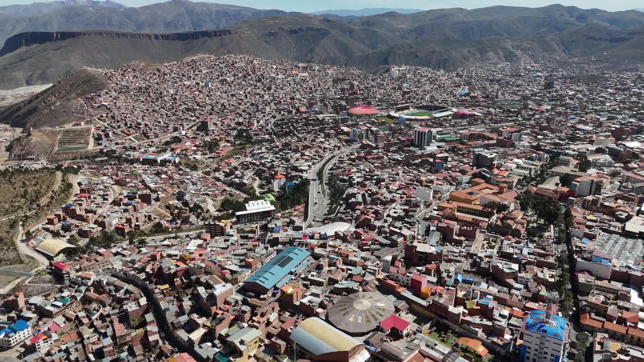 potosí ciudad sudamericana bolivia mina de plata nacional de la moneda boliviana ciudad minera de potosí vista aérea de avión no tripulado
