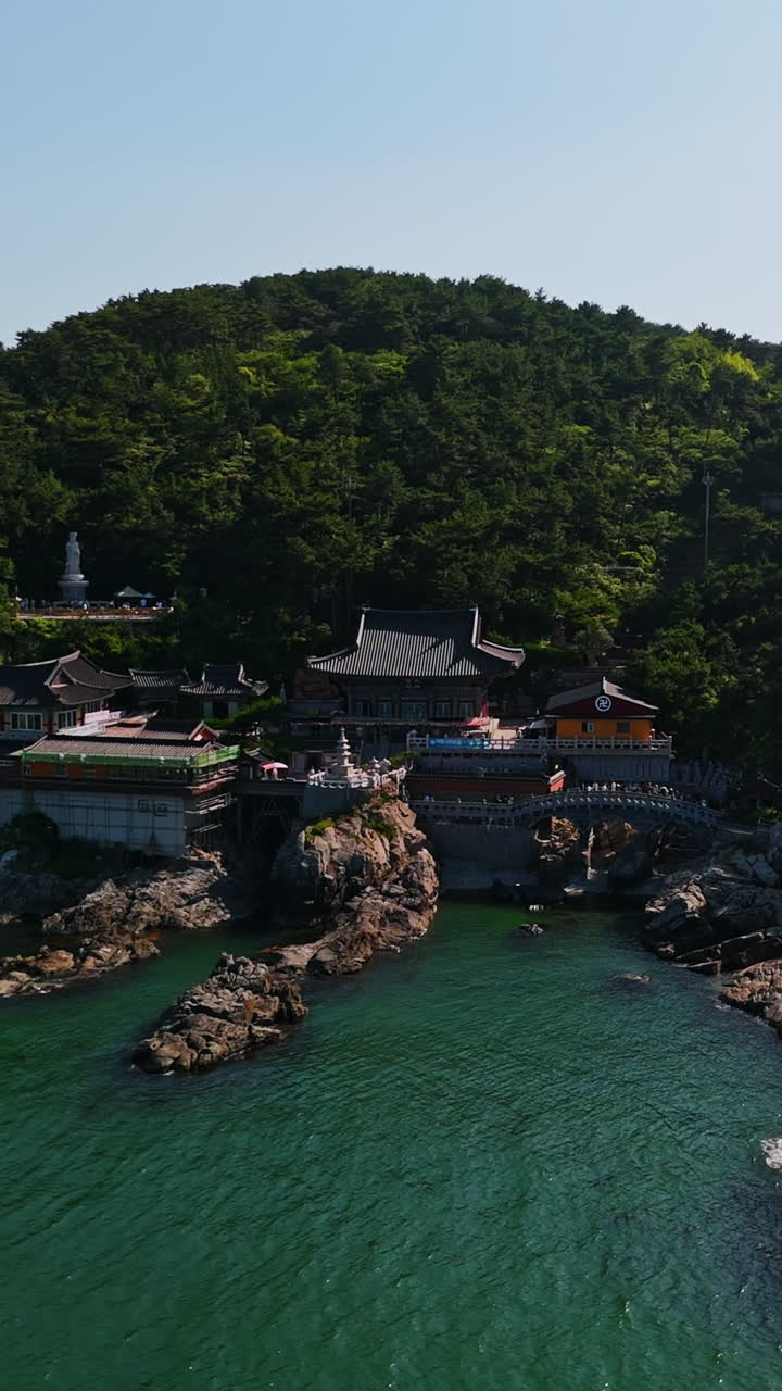 Veduta aerea di fronte al Tempio Haedong Yonggungsa a Busan, Corea del Sud