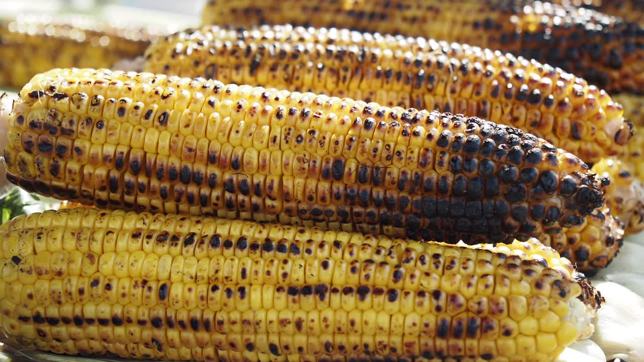 mazorcas de maíz a la parrilla