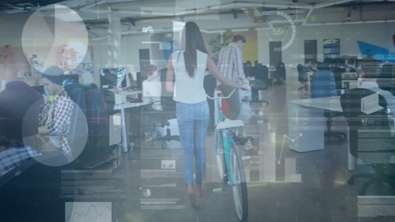 사무실에서 일하는 사업가들에 대한 금융 데이터 처리 활성화