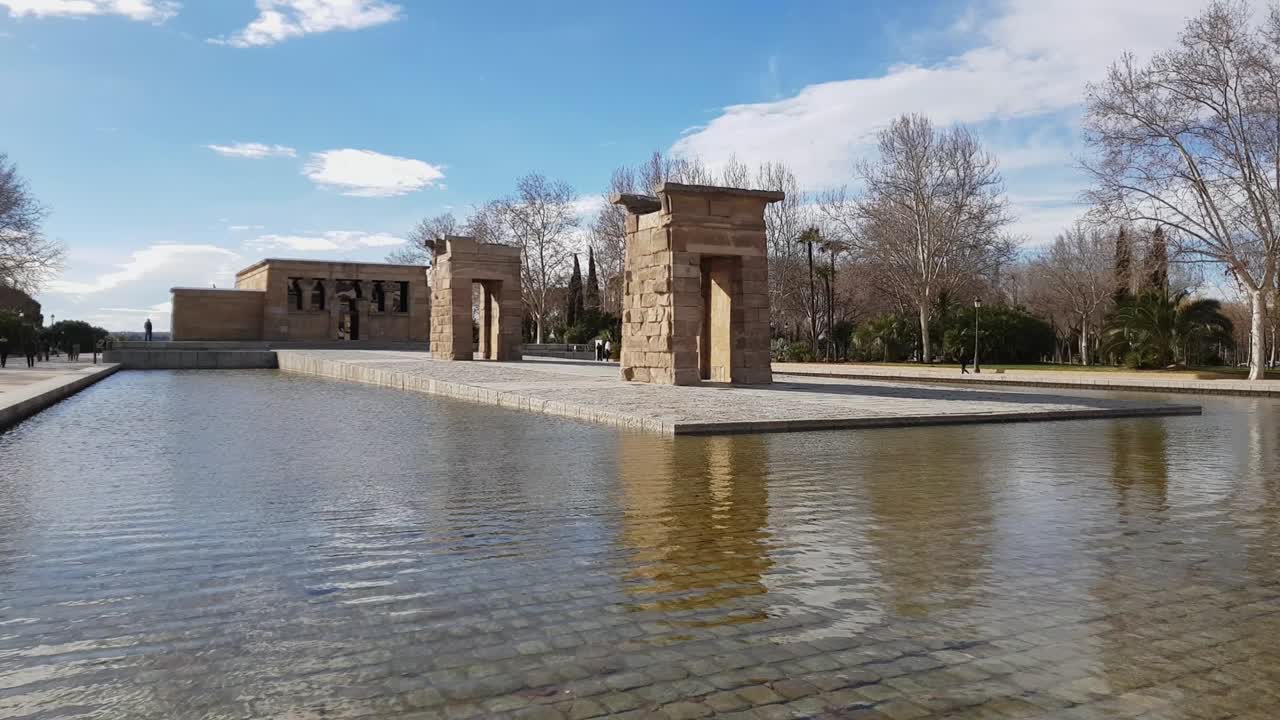 마드리드 의 웨스트 파크 에 있는 데보드 사원 - 데보드 성전