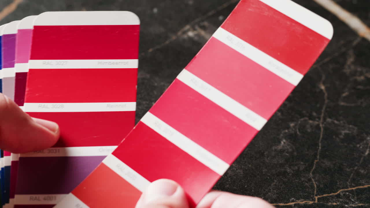 muestras de color de tonos rojos