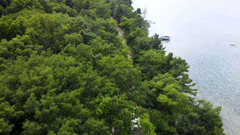 Early-fall-right-before-trees-start-to-turn-in-Traverse-City,-Michigan