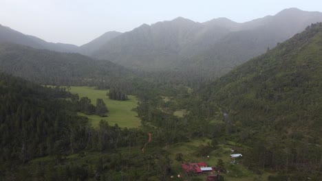 vista aérea del valle verde del tetero en la cordillera central de la república dominicana