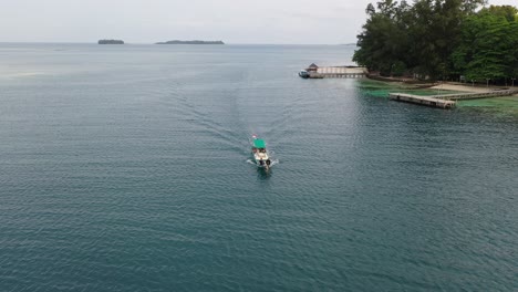 island boat tour