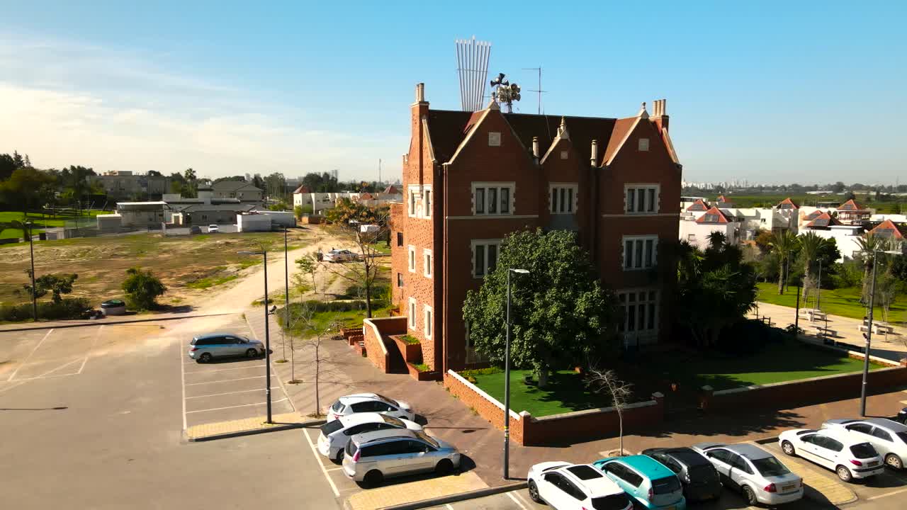 A replica of the '770' Brooklyn , New York, building with the same number of bricks as of the Chabad headquarters structure
