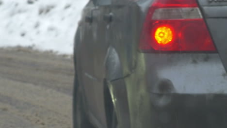 Langsamer,-Intensiver-Verkehr-An-Einem-Unangenehmen-Wintertag