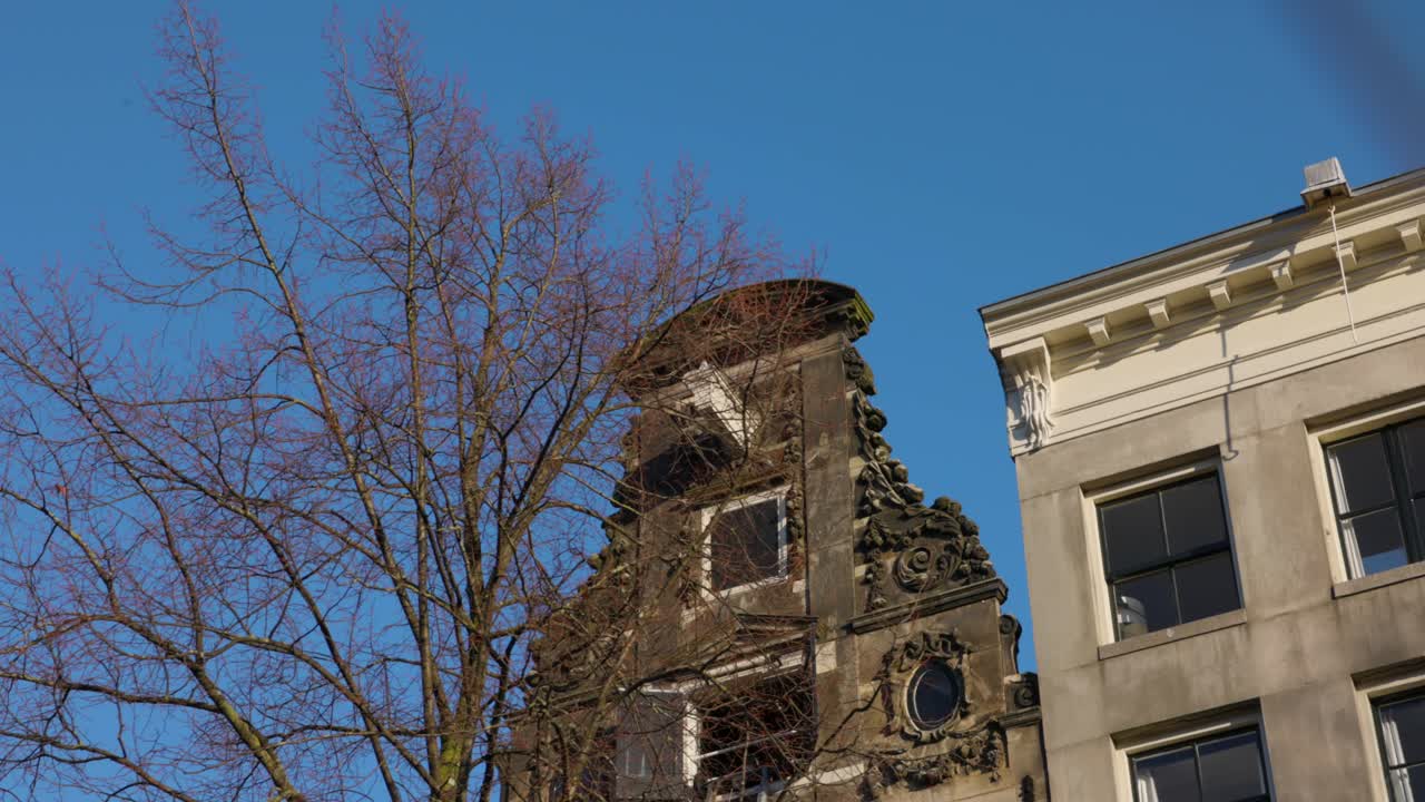 imagen idílica de la famosa y antigua casa en el keizersgracht, ámsterdam