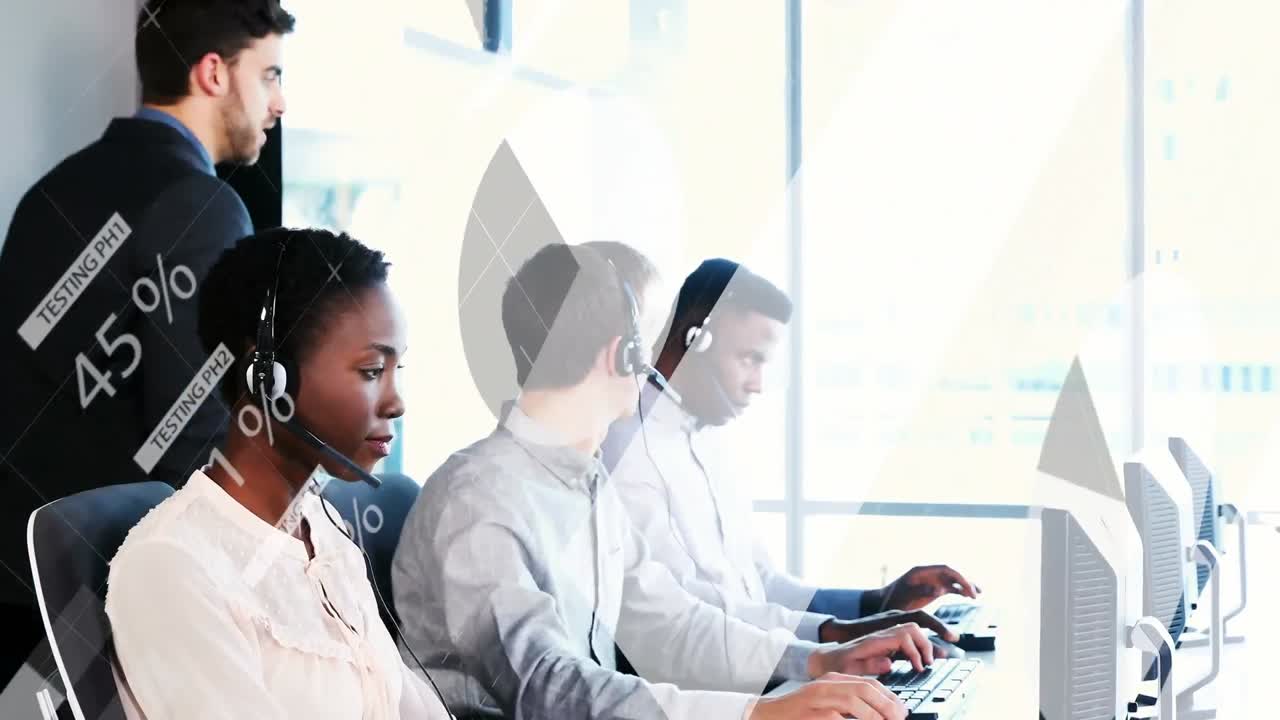 휴대폰 헤드 ⁇ 을 착용한 사업가들에 대한 통계 및 데이터 처리 애니메이션