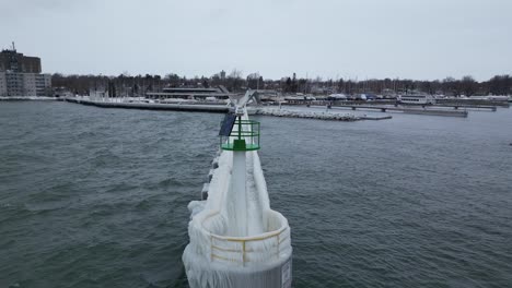 zona frente al mar cubierta de hielo sensación de apocalipsis