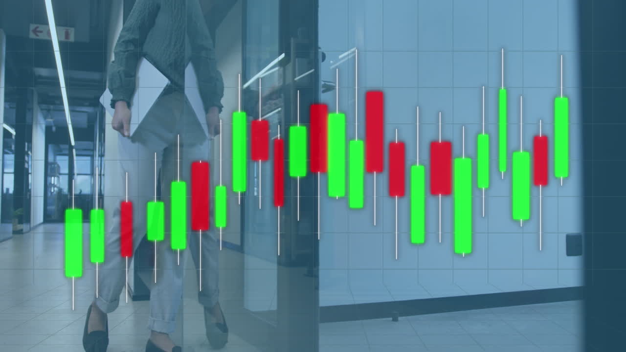 Animation de traitement de données sur une femme d'affaires biraciale travaillant au bureau