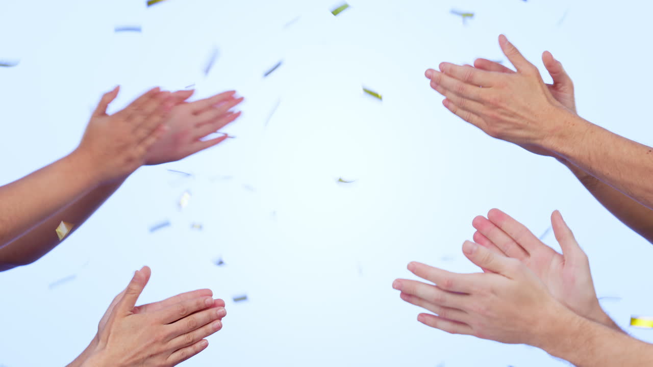 aplausos, confeti y celebración