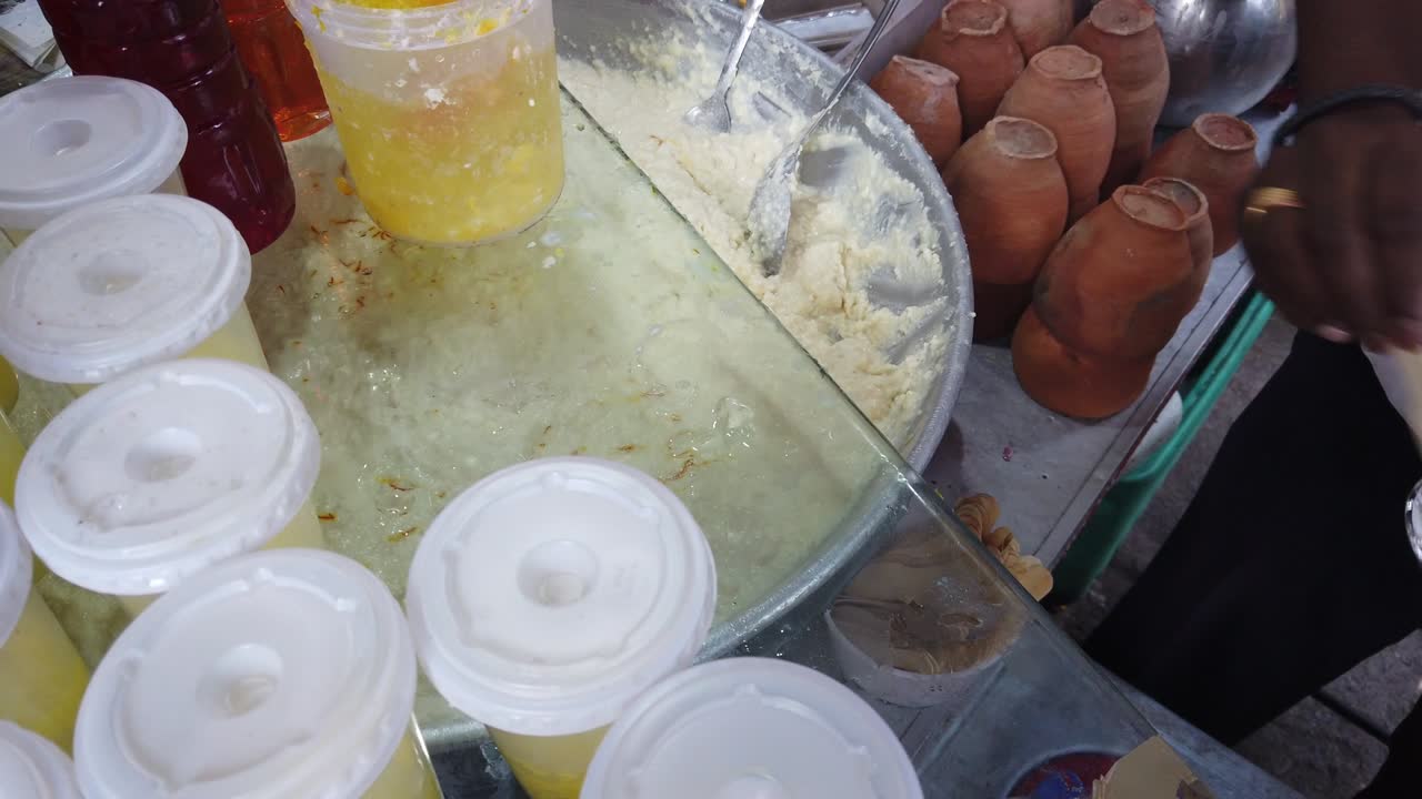 인도 아대륙에서 인기 있고 유명한 거리 음식