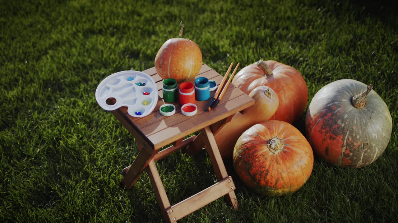 conjunto para la creatividad de otoño - calabazas y tasses con pinturas