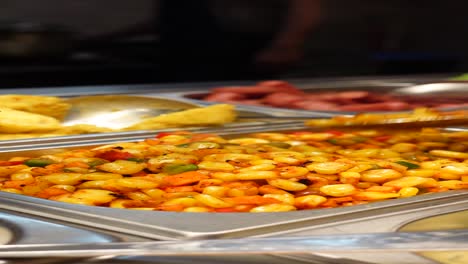 plato de maíz y verduras a la parrilla
