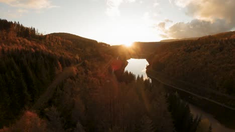 FPV-Drohne-Beim-Tauchen-–-Eröffnungsszene