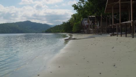 Tranquil-beach-on-Kri-Island,-Raja-Ampat,-Indonesia