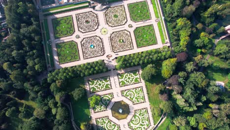 palace gardens of the loo palace in apledoor, netherlands