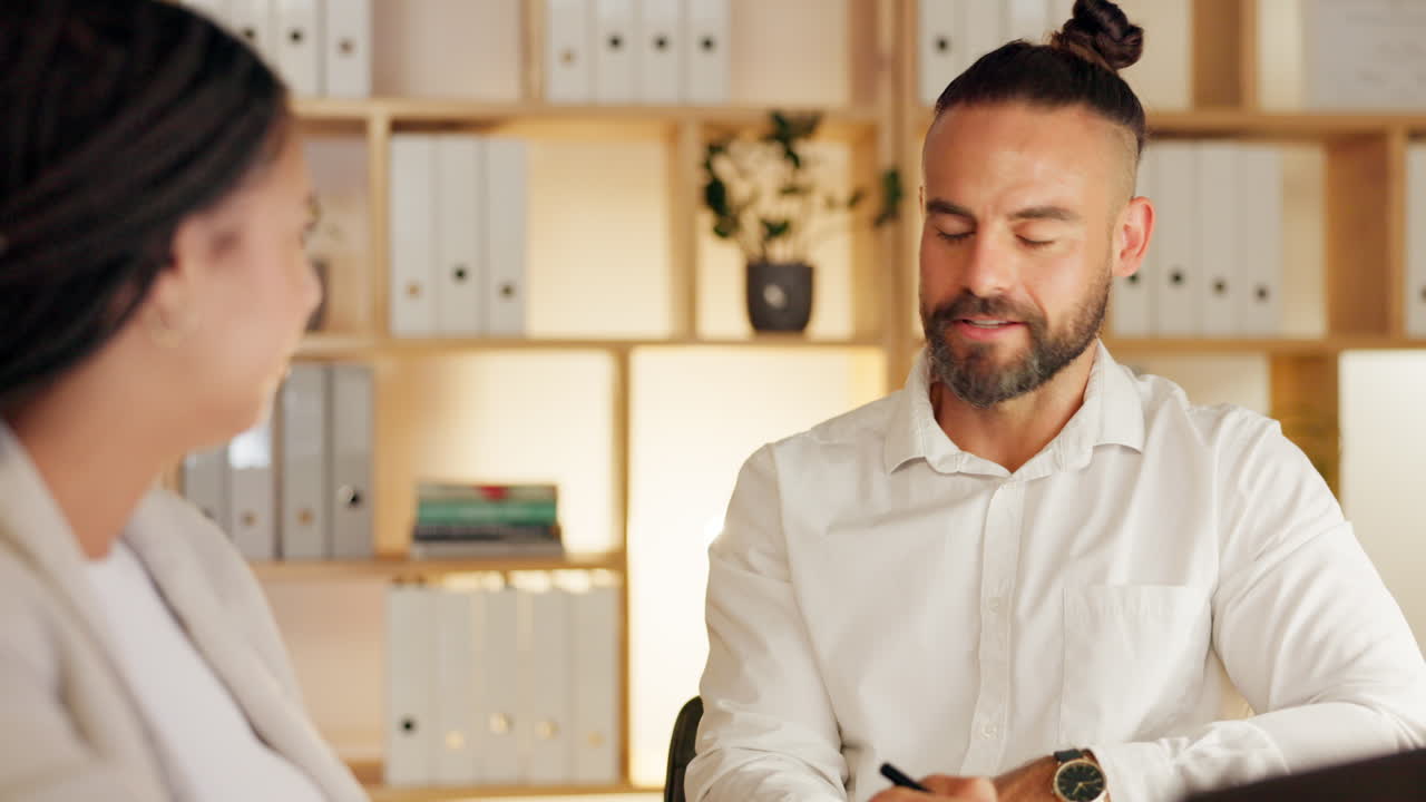 사업가 들, 만남 과 토론