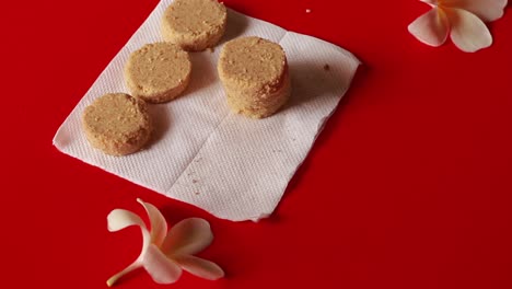 Pastel-De-Galletas-Frescas-Y-Sabrosas-Con-Trozos-De-Chocolate