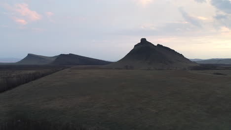 sunduki stonehenge at sunset