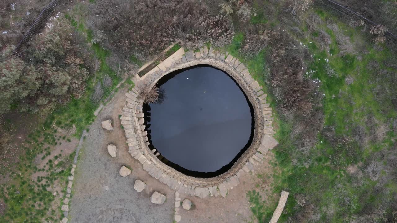 천연수 풀 스프링, 아인 모케시, 이스라엘, 무인 항공기가 조감도를 당겨