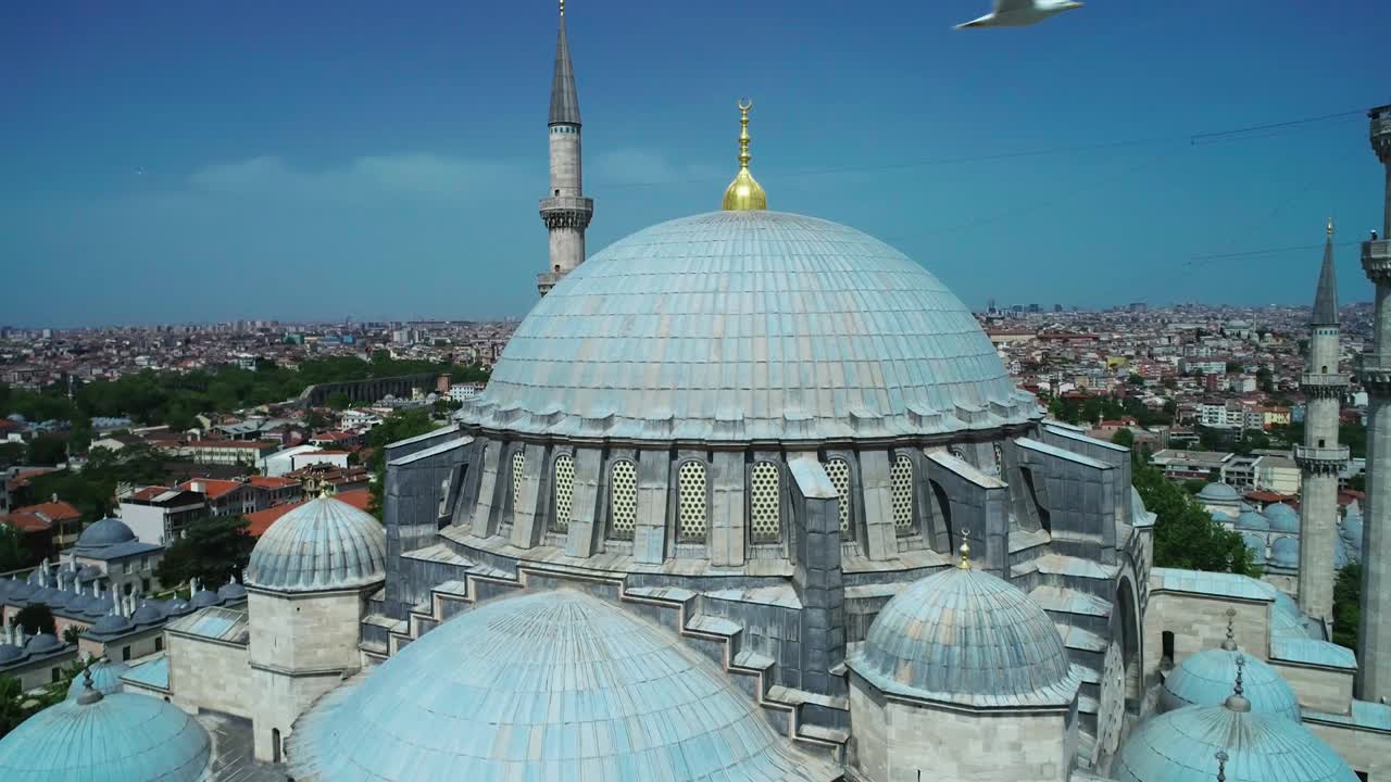 mezquita suleymaniye de estambul, imágenes aéreas de camii durante el toque de queda por covid