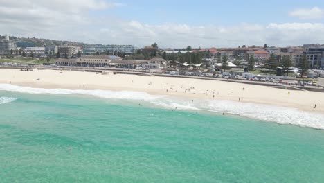 Beachgoer-Swim-At-Bondi-Beach-In-Summertime---Bondi-Popular-Beach-In-NSW,-Australia