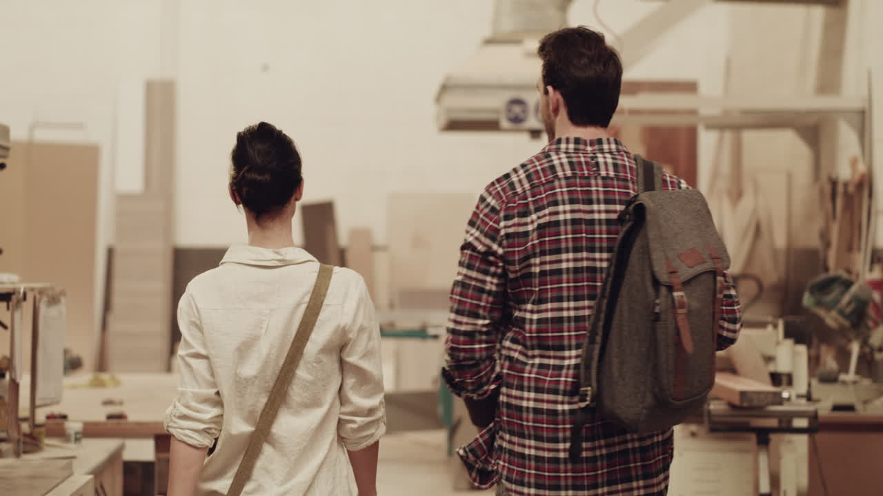 우리는 꿈을  ⁇ 고 뒤돌아보지 않았습니다.