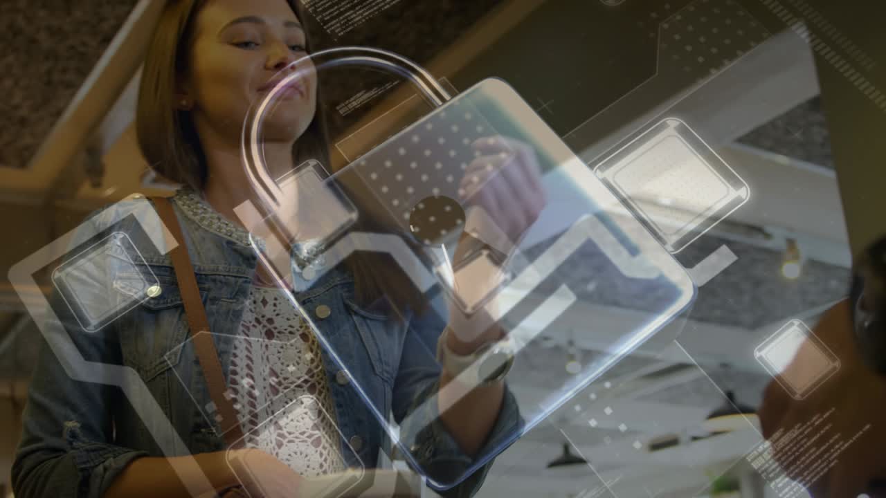 animación del candado de seguridad de la red sobre las personas que utilizan el terminal de pago