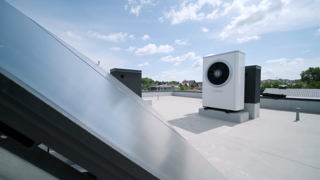 sistemas de calefacción, ventilación y aire acondicionado. bomba de calor en el techo