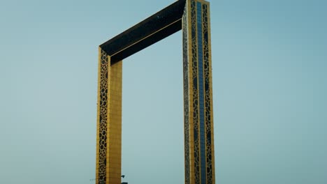 the dubai frame