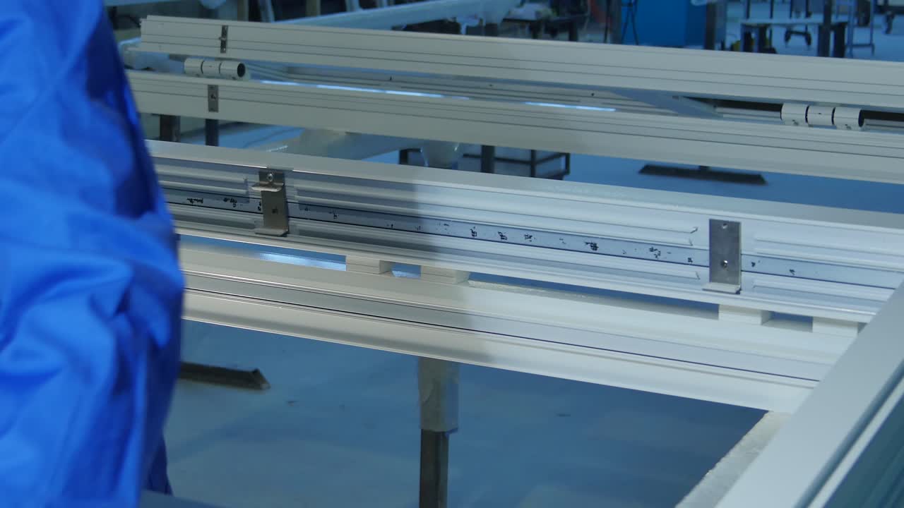 proceso de ensamblaje del marco de la ventana