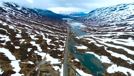 imágenes aéreas de la hermosa naturaleza de noruega.
