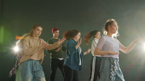 teenagers performing contemporary dance