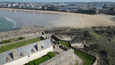 Dron-Nacional-Fuerte-Saint-Marlo-Francia,-Aéreo,-Vista-Desde-El-Aire