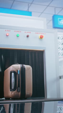 airport security baggage check