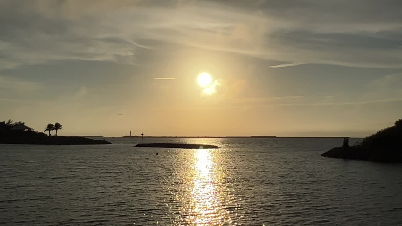 오키나와 나하 우미소라 공원의 저녁 풍경