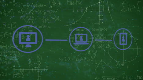 Animation-Eines-Netzwerks-Von-Mediensymbolen-über-Mathematischen-Gleichungen-Auf-Einer-Tafel