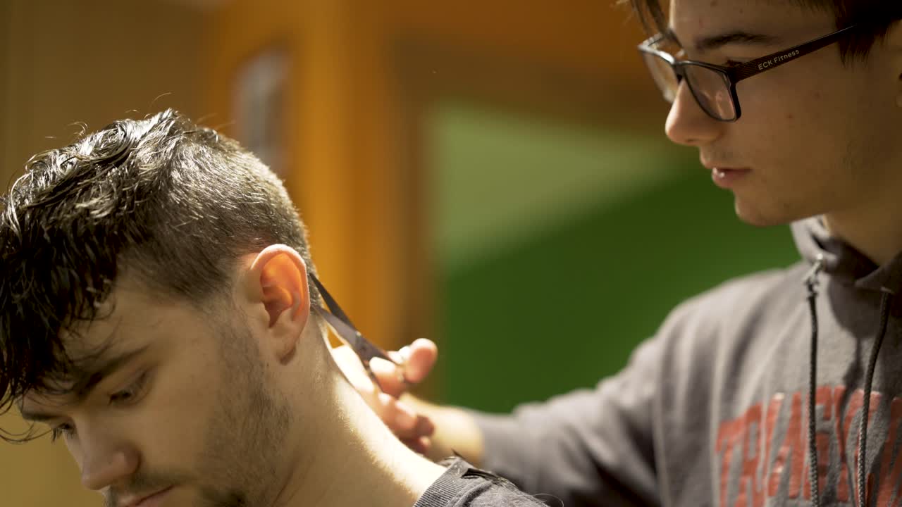 corte de pelo en curso