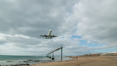 low flying aircraft