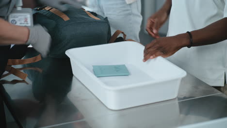control de seguridad del aeropuerto