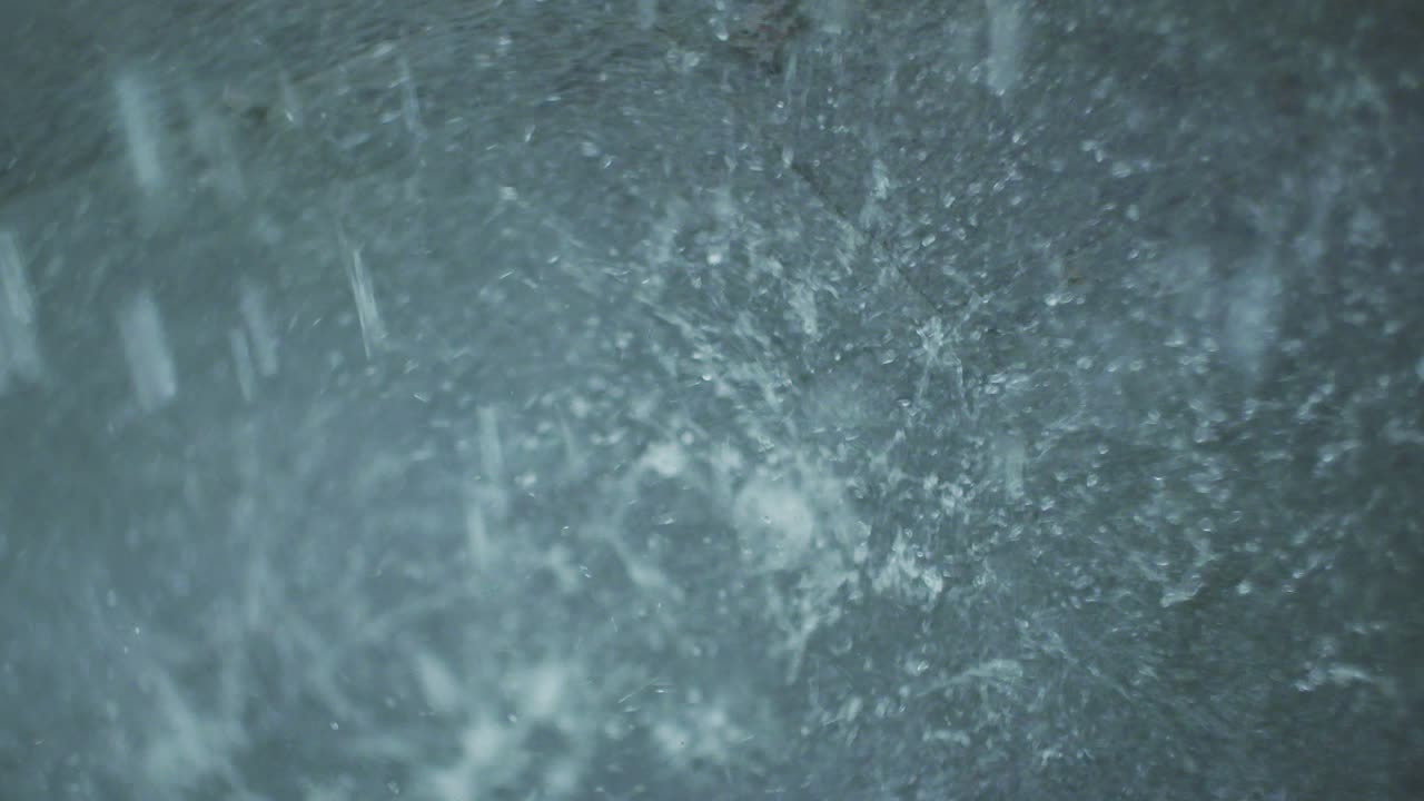 폭우 9의 클로즈업