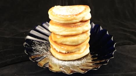 ruddy fritters are on the plate