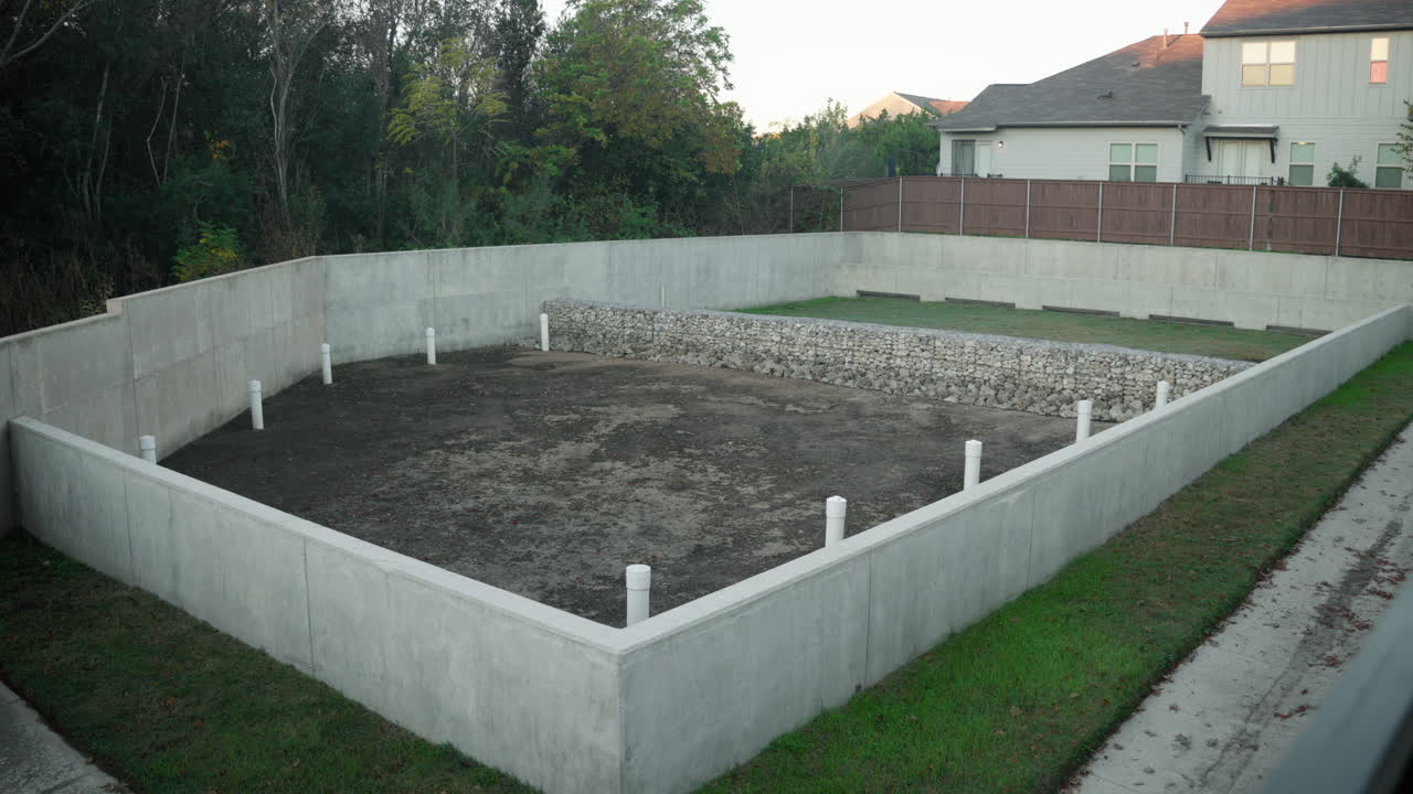 zona de inundación de desbordamiento de agua para apartamentos de condominios durante la tormenta