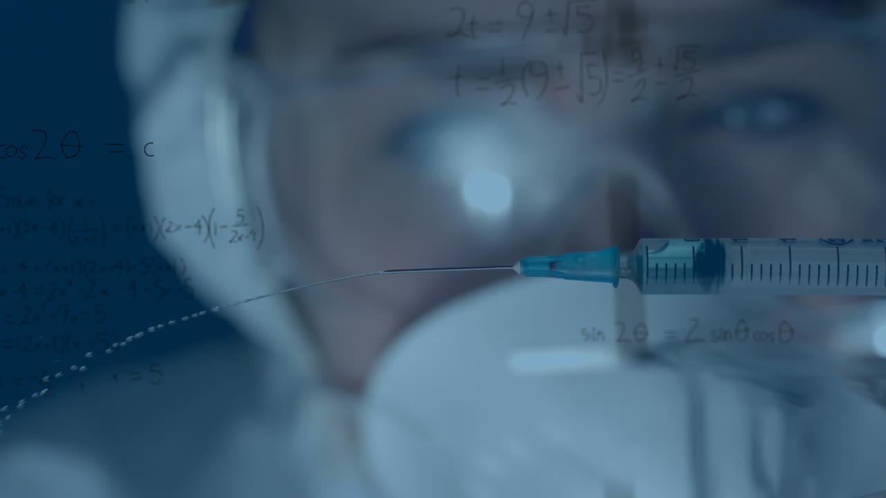 Animazione di equazioni matematiche su scienziata che tiene una siringa