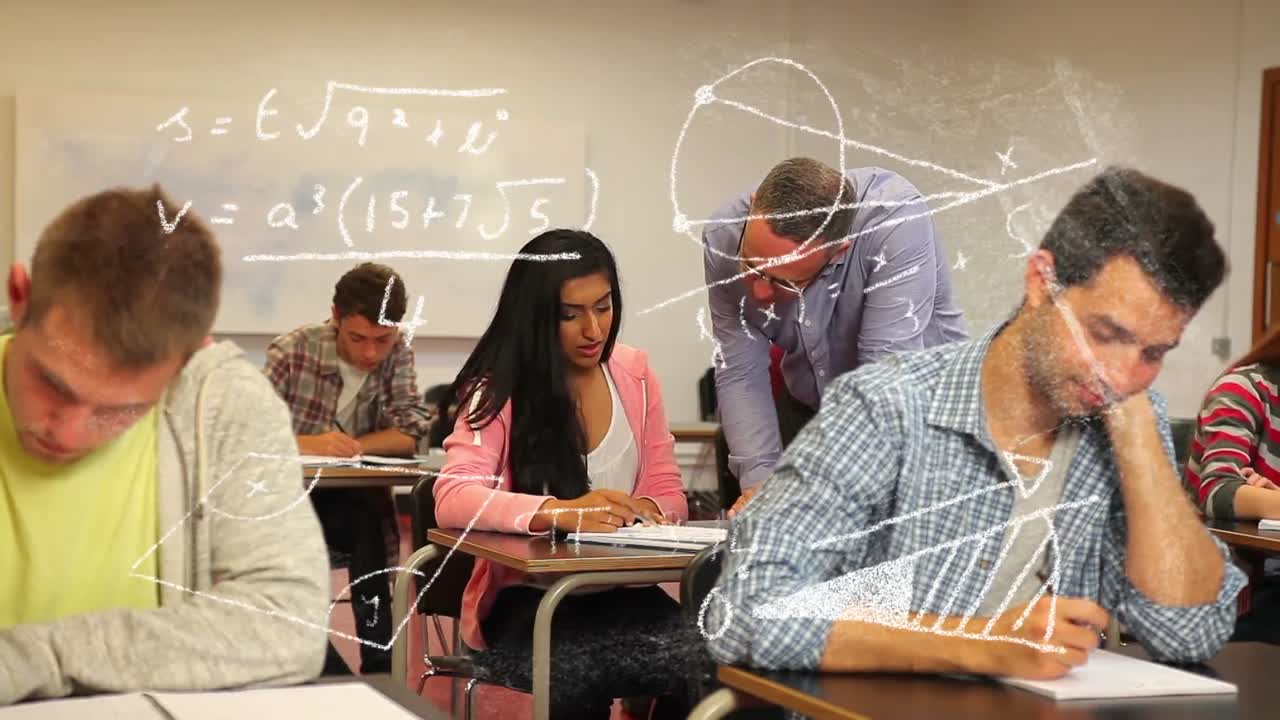 animación de fórmulas matemáticas sobre diversos estudiantes en la clase en la escuela