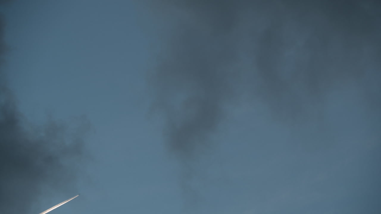 하늘 에 있는 제트 비행기