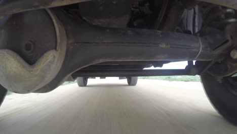 debajo del coche 03