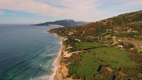 toma de drone de la tarifa española frente a la costa del estrecho de gibraltar